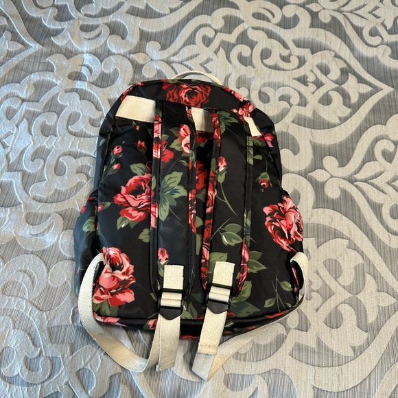 Black floral regular size back pack - Picture 2 of 7